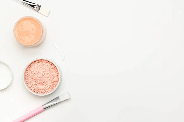 Powder Liquid Pink Face Masks Jars Brushes Top View Alginate — 스톡 사진