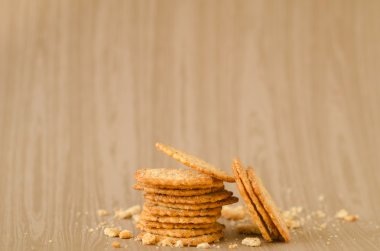 kırıntıları ile tanımlama