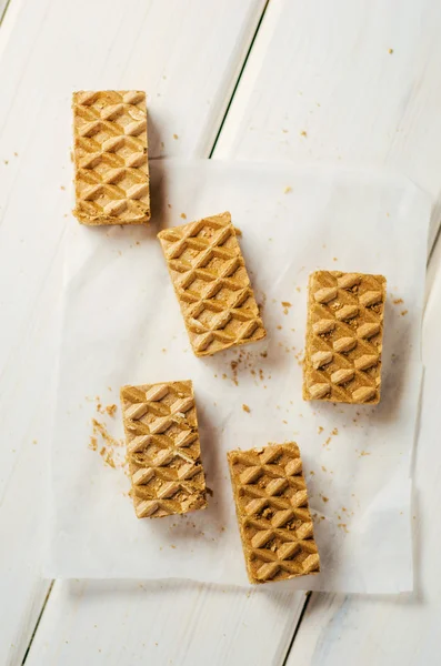 Waffles doces em um papel de cozedura — Fotografia de Stock