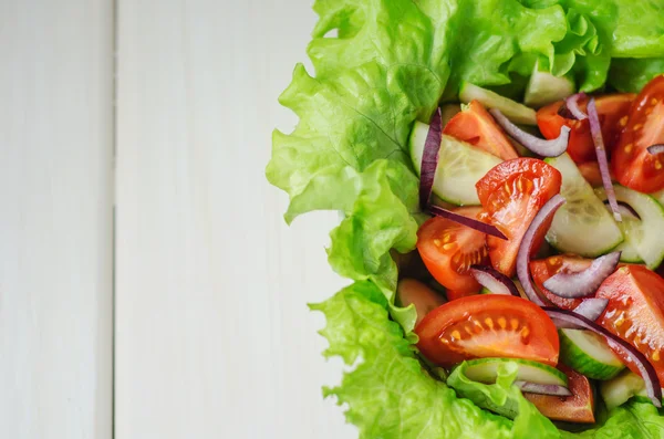 Insalata con cetrioli e pomodori olio d'oliva — Foto Stock