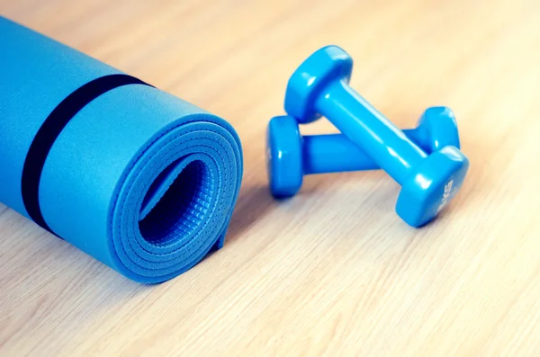 Mat Yoga fitness dersleri ve halter - instagram filtre