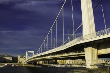 Budapeşte Köprüsü