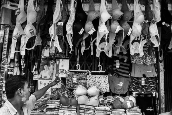 Wystawa Sklepu Biustonosz Rynku Uchwycił Ten Obraz Chak Bazar Dhaka — Zdjęcie stockowe