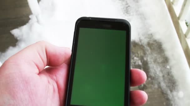 Bir akıllı telefon kullanma — Stok video