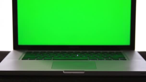 Tela verde laptop — Vídeo de Stock