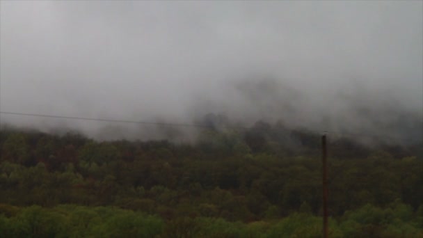 Montañas de niebla — Vídeo de stock