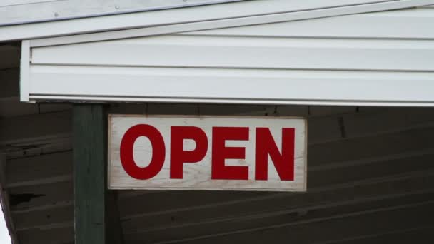 Μικρές επιχειρήσεις με επιγραφή "ανοικτό" — Αρχείο Βίντεο