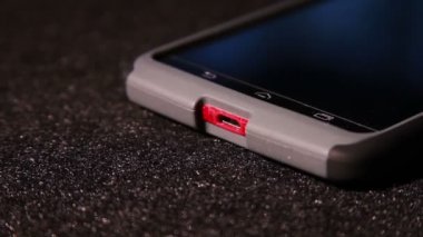 Taşınabilir şarj cihazı ile akıllı telefon