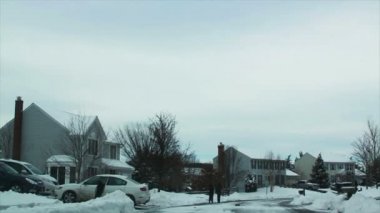 Karda araba kullanırken