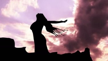 kollar tamamen açık