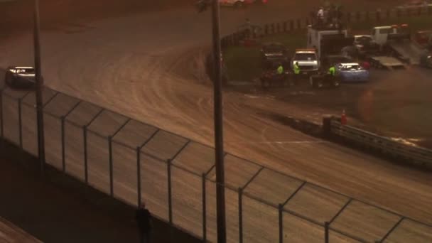 Carros de corrida Bater na pista — Vídeo de Stock