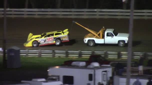 Carros de corrida dirigindo na pista — Vídeo de Stock