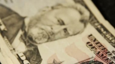 elli dolar