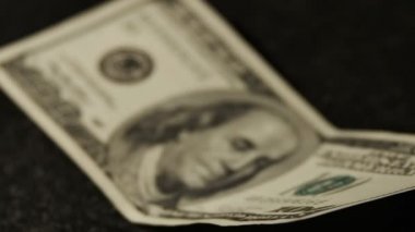yüz dolar bill