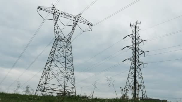 Alambre de líneas eléctricas — Vídeos de Stock