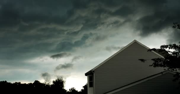 Nuvens de tempestade escura — Vídeo de Stock