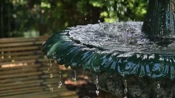 Vatten Fountian nära upp — Stockvideo