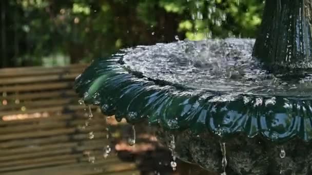 Water Fountian dicht omhoog — Stockvideo