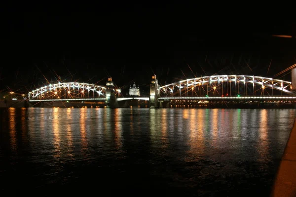 Brücke in der Nacht — Stockfoto