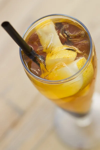 A körte és a jég a limonádét. — Stock Fotó