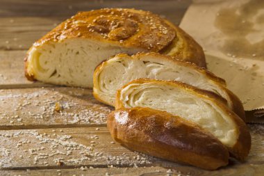 Kepekli ekmek ile susam.