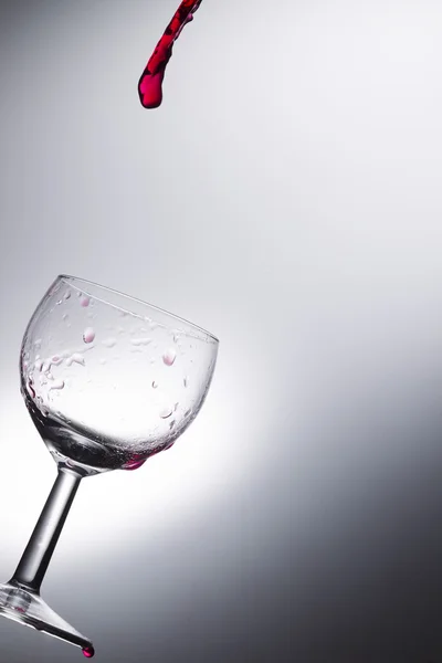Üvegbe öntött bor — Stock Fotó