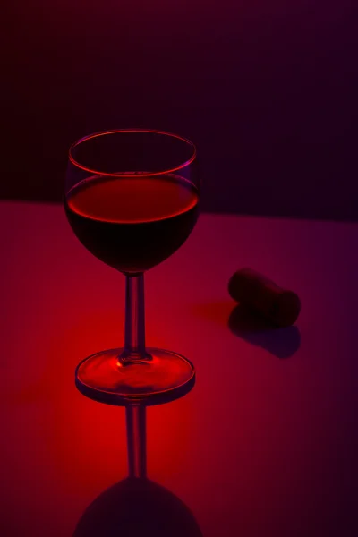 ワインのグラスとスタジオ静物 — ストック写真