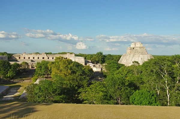 ウシュマルにあるマヤの都市は、ユカタン、メキシコ — ストック写真