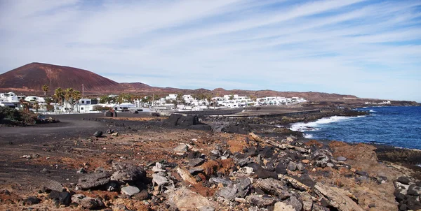 La caldera och cocoteros, lanzarote, Kanarieöarna — Stockfoto