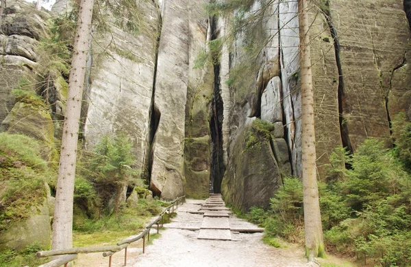 Narrow path in Skalne Mesto Adrspach Czech Republic — Stock Photo, Image