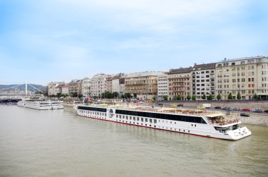 MAVNA Tuna Nehri Budapeşte