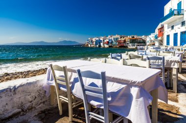 Mykonos akşam yemeği için hazır