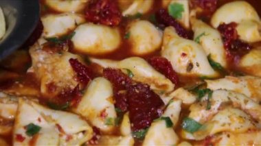 Mages için mutfak ile ilgili