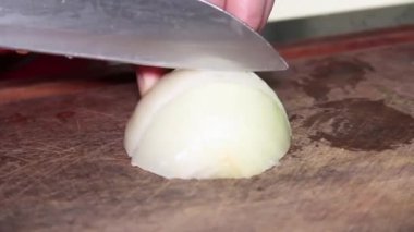 video kesme soğan yemek