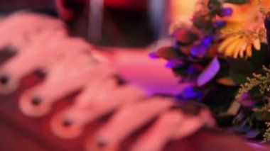 kamera önünde geçen Ayakkabı