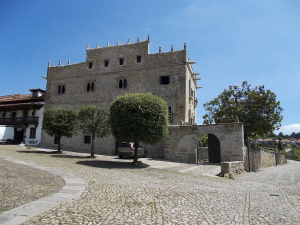 Santillana Del Mar Spain June 2021 스페인 브리아 라나데마르에 투레스 — 스톡 사진