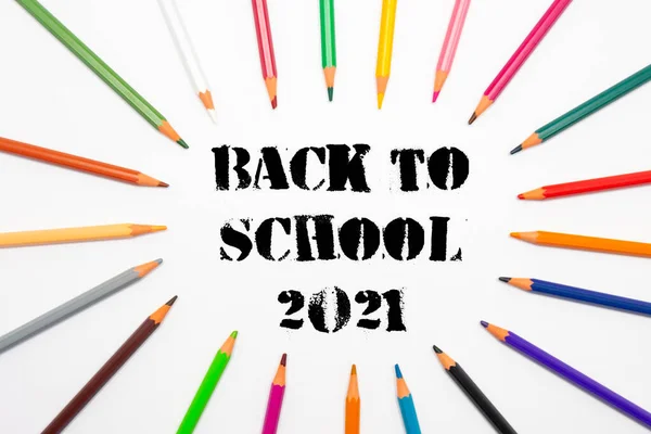 Retour École 2021 Crayons Fond Blanc Texte Retour École 2021 — Photo