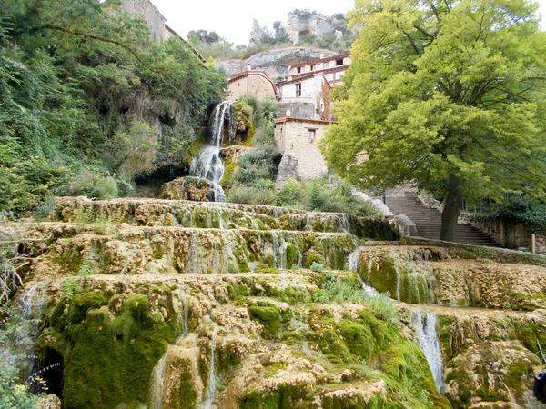 Rio Ebro Cachoeira Que Nasce Cueva Del Água Orbaneja Del — Fotografia de Stock