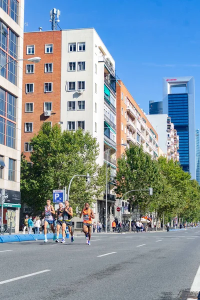 Madrid Espanha Setembro 2021 Grupo Atletas Profissionais Andando Pelas Ruas — Fotografia de Stock