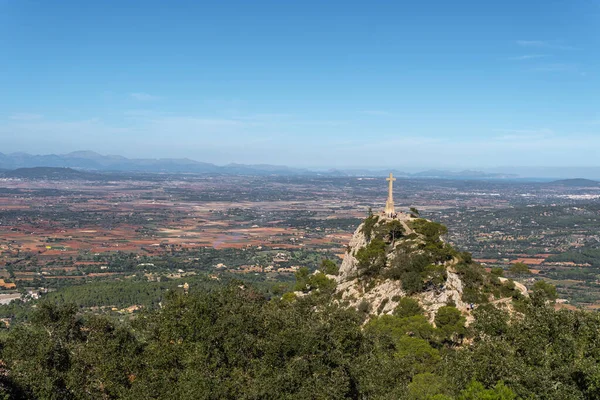Sant Salvador Sığınağı Ndan Mallorca Adasının Genel Manzarası Taşa Oyulmuş — Stok fotoğraf