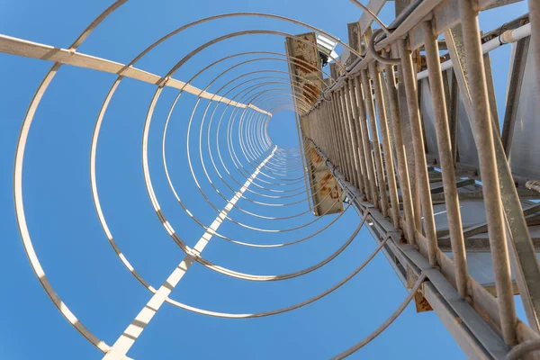 Scala Metallo Una Torre Luminosa Uno Stadio Calcio Isola Maiorca — Foto Stock