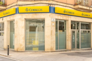 Manacor, İspanya; 18 Mart 2021: Sociedad Estatal de Correos y Telgrafos de Espana (Correos)