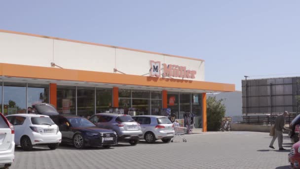 Campos Spain March 2021 Main Facade Parking Area Parked Vehicles — Vídeo de Stock