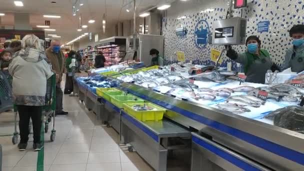 Campos Spanien April 2021 Fischmarkt Der Spanischen Supermarktkette Mercadona Mit — Stockvideo