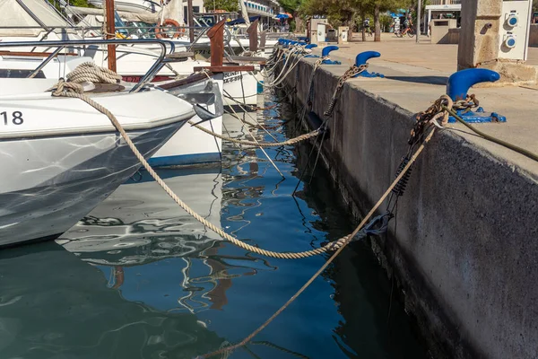 Colonia Sant Jordi Spanien Juli 2021 Nöjesbåtar Och Yachter Förtöjda — Stockfoto