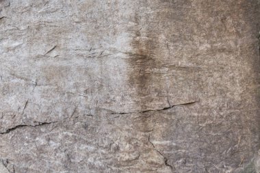 Rocky taş duvar dokusunu çatlattı.