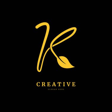 Yaprak logosu konsept elementli ilk harf K K harfi monogram, şirket ve iş için uygun organik yaprak