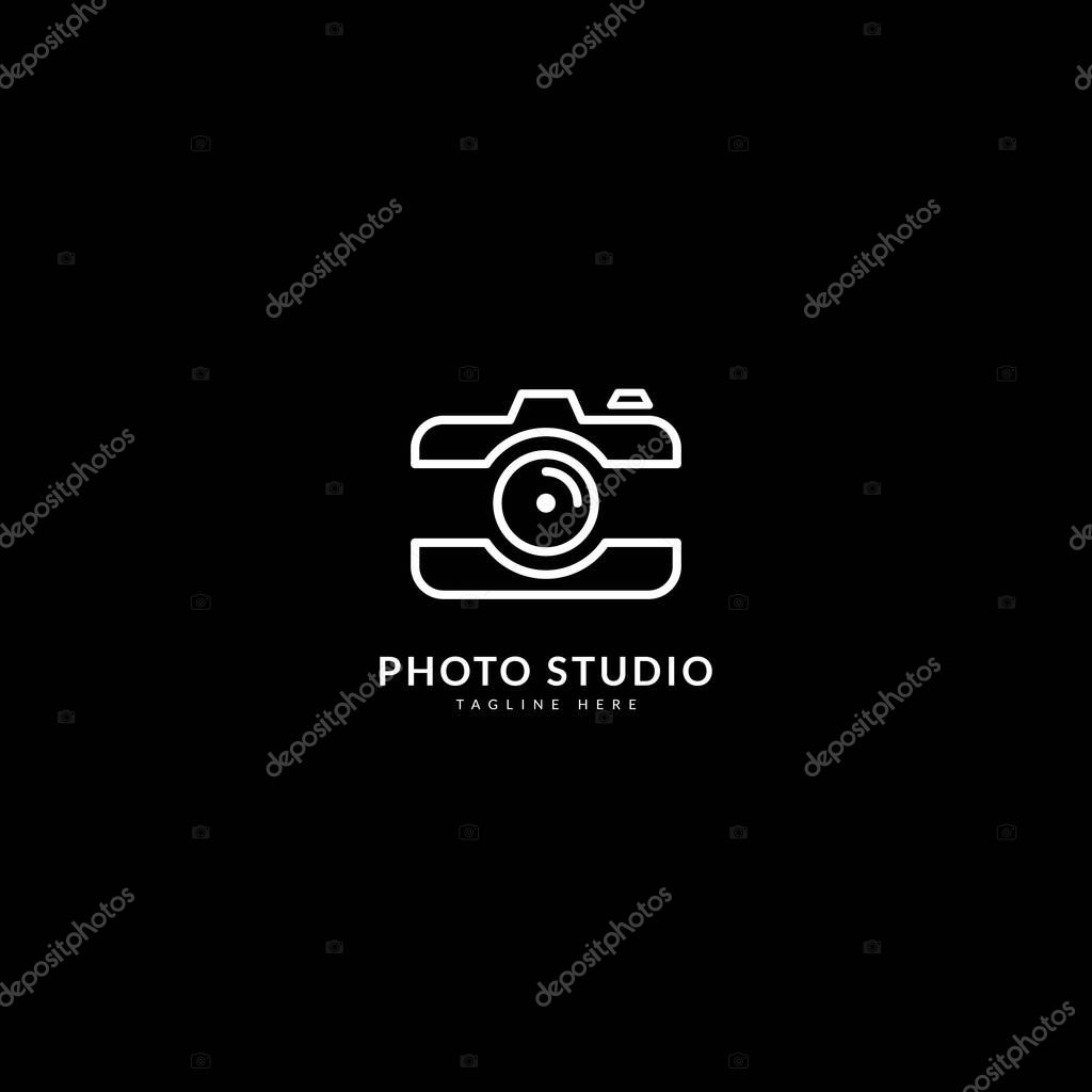 Photography logotype. Minimalist photography logo concept, fit for lens store, photo studio and camera business. Illustration vector logo.