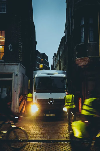 Cambridge January 2021 Long Exposure Truck Parked Two Buildings Cambridge — Stock Photo, Image