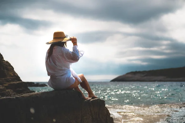 Beautiful Brunette Seen Sitting Rock Shores Adriatic Sea Cloudy Day — Stock Photo, Image